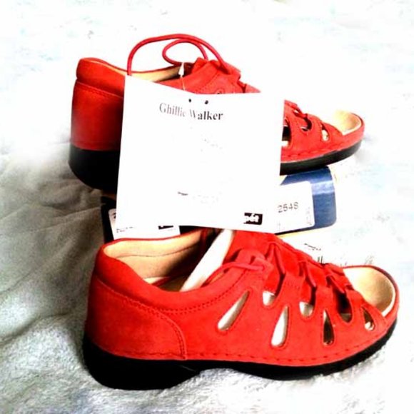 propet ghillie walker